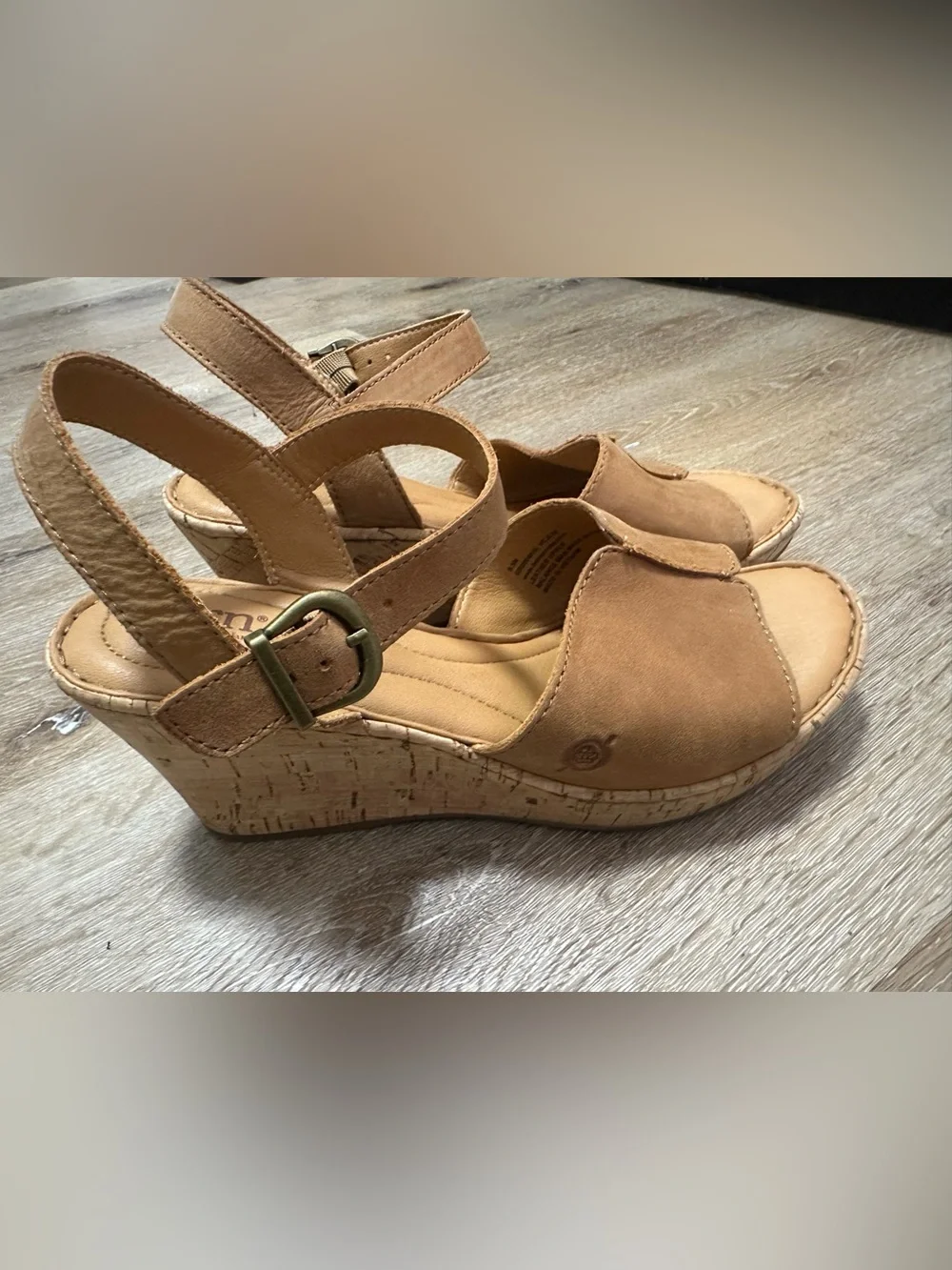 Born Agnio sandals